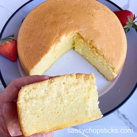 Chinese sponge cake Chinese Fluffy Cake, Mini Chinese Sponge Cake, Chiffon Sponge Cake Recipe, Light Sponge Cake, Moist Sponge Cake Recipe, Easy Chiffon Cake Recipe, Asian Sponge Cake, Best Chiffon Cake Recipe, Korean Sponge Cake Recipe