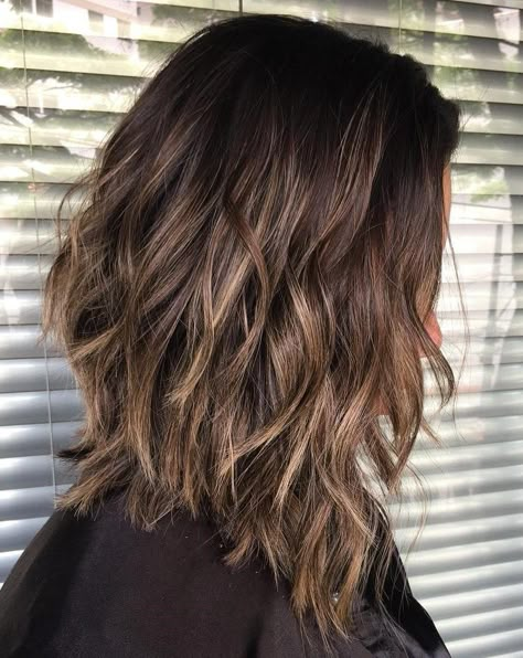 Long Angled Bob with Chopped Layers Medium Long Bob Hairstyles Lob Haircut, How Style Medium Length Hair, Lob With Short Layers, Angled Bob Hairstyles Medium Length, Lob Long Layers, Medium Lob Haircut With Layers, Messy Layers Short Hair, Hair Cuts For Thick Hair Medium Layered, Shattered Bob Medium