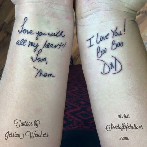 Moms Writing Tattoo, Parents Writing Tattoo, Parent Writing Tattoo, Parent Signature Tattoo, Parents Signature Tattoo Ideas, Parent Memorial Tattoo Ideas, Hand Writing Tattoos, Handwriting Tattoo Ideas, Parents Handwriting Tattoo