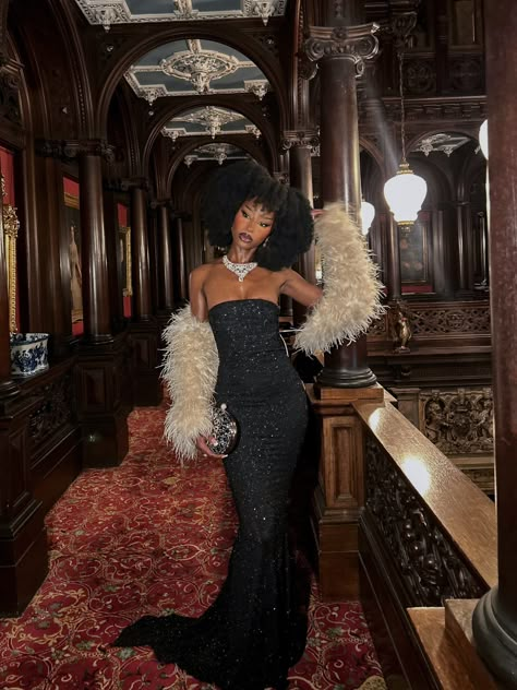 Gatsby Themed Dress, Great Gatsby Gown Classy, The Great Gatsby Black Women, Black Women 1920s Fashion, Great Gatsby Outfit Black Women, Masquerade Themed Prom, Hollywood Nights Theme Party Outfit, Burlesque Theme Party Outfit, Zulu Ball Gowns New Orleans