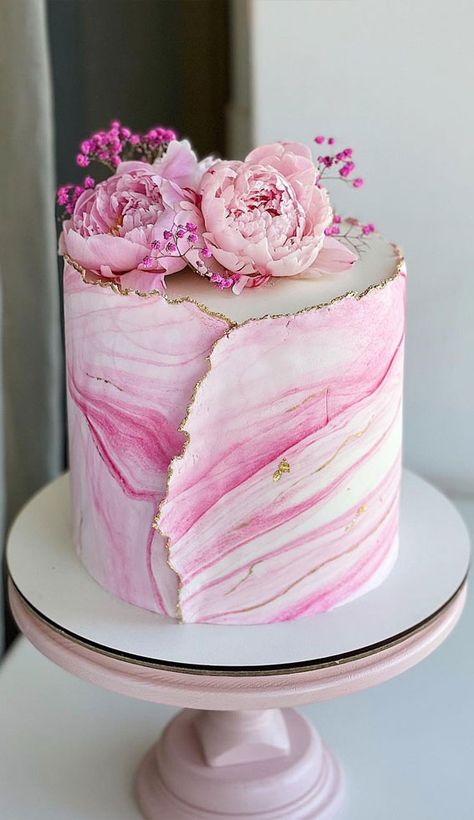 8. Pink Marble Cake Your birthday party would be boring, if there’s no cake and sweet treat. Whether you’re having birthday party, putting together... Marble Bday Cake, Fondant Cake For Moms Birthday, Womans Cake Birthday, Pink Marble Birthday Cake, Beautiful Cakes For Women, Birthday Cake For 30th Women, Fondant Cakes Birthday Woman, Cake Design With Fondant, Ladies Birthday Cake Ideas Elegant