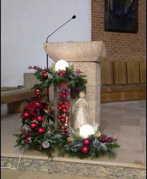 Christmas Altar, Advent Church Decorations, Christmas Floral Arrangements Diy, Christmas Stage Design, Christmas Ceiling Decorations, Christian Christmas Decorations, Dekoratívne Vence, Christmas Flower Decorations, Church Christmas Decorations