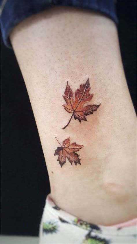 62 Beautiful Ankle Tattoos You May Love to Try! #tattooideas #beautifultattoo #ankletattoo #tattoos Maple Leaf Tattoos, Bird Silhouette Tattoos, Tattoo Meaningful, Pattern Tattoos, Autumn Tattoo, Leaf Tattoo, Kunst Tattoos, Silhouette Tattoos, Diy Tattoo