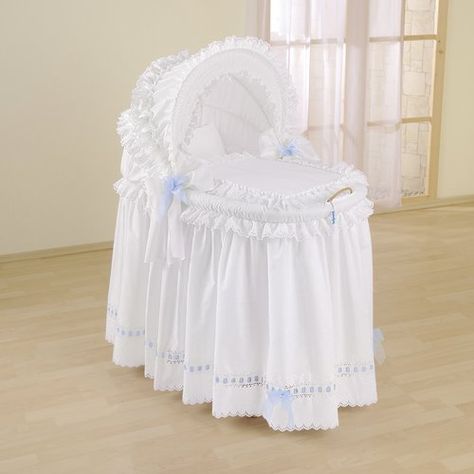 Cradle Decoration Ideas, Baby Boy Bassinet, Baby Basinets, Bassinet Skirts, Baby Memorabilia, Bassinet Cover, Nursery Bassinet, Bedside Crib, Antique Wicker