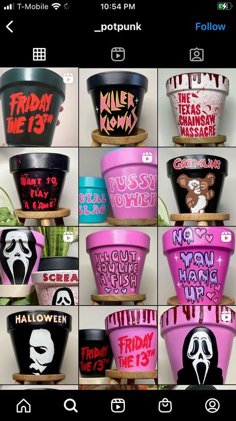 Diy Clay Plant Pots Aesthetic, Halloween Plant Pot Ideas, Things To Paint On Flower Pots, Horror Plant Pots, Spooky Plant Pot, Goth Plant Pots, Horror Flower Pots, Painting Pots Ideas Aesthetic, Halloween Flower Pots