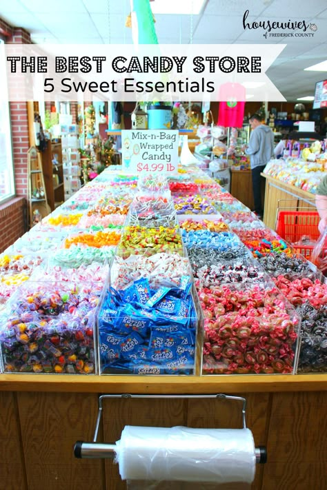 Small Candy Store Ideas, Pop Up Candy Shop, Retail Candy Display Ideas, Candy Store Decoration Ideas, Small Candy Store Design, Candy Wrapping Ideas Packaging, Candy Store Branding, Candy Shop Ideas Design, Candy Store Aesthetic