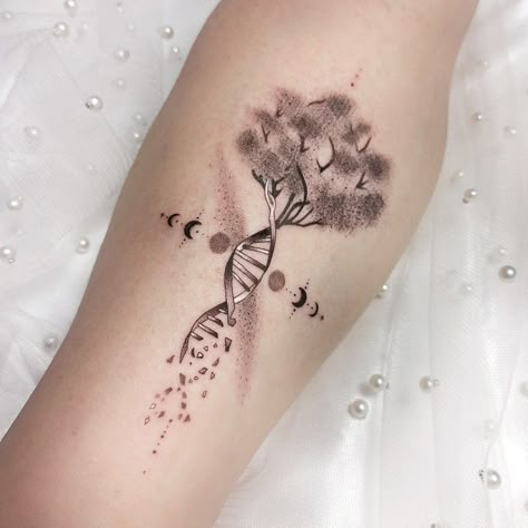 Dna Tree Tattoo, Dna Tattoo Ideas, Dna Tree, Dna Tattoo, Body Tattoo Design, Geometric Sleeve Tattoo, Full Tattoo, Remembrance Tattoos, Flower Wrist Tattoos