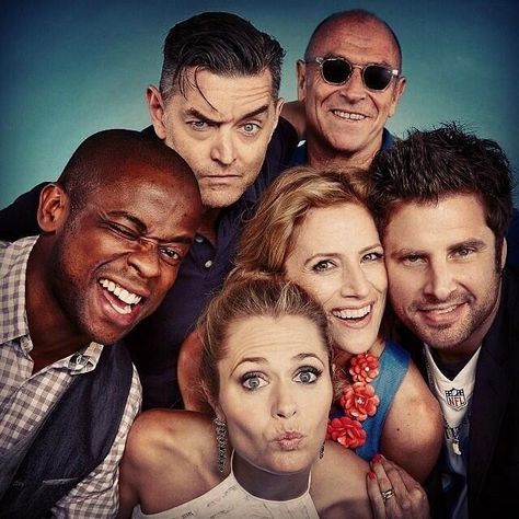 Psych. The gang. Dulé Hill. James Roday. Kirsten Nelson. Corbin Bernson. Timothy Odmunson. Maggie Lawson. Gus. Shawn. Chief Vic. Henry. Lassie. Jules. Psych Cast, Psych Tv Show, Real Detective, Shawn And Gus, James Roday, Psych Tv, Shawn Spencer, Rookie Blue, I Know You Know