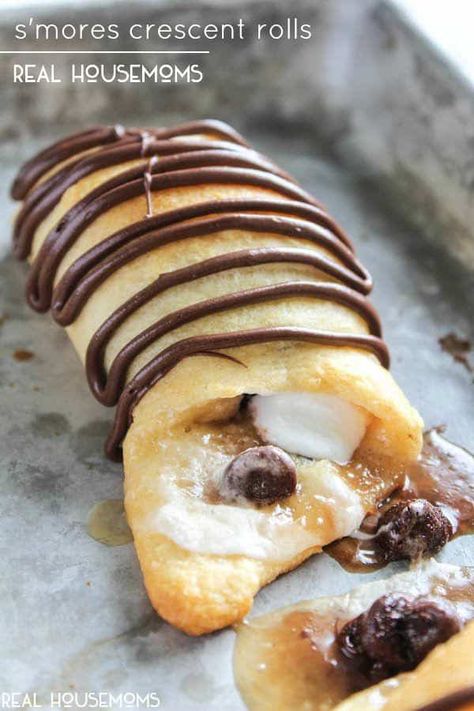 Dessert Crescent Roll Recipes, Pillsbury Crescent Recipes, Crescent Roll Recipes Dessert, Crescent Rolls Recipe, Crescent Roll Dessert, Pillsbury Crescent Rolls, Earth Cake, Pillsbury Crescent, Desserts Bars