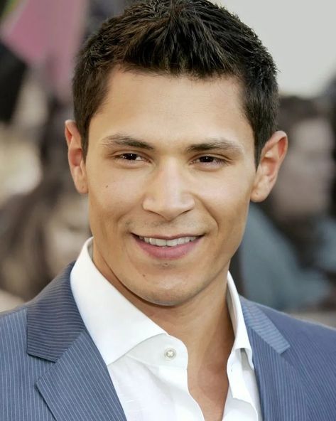 Alex Meraz, Paul Lahote, Famous Guys, Famous Men, Book Memes, Memes, Quotes, Quick Saves