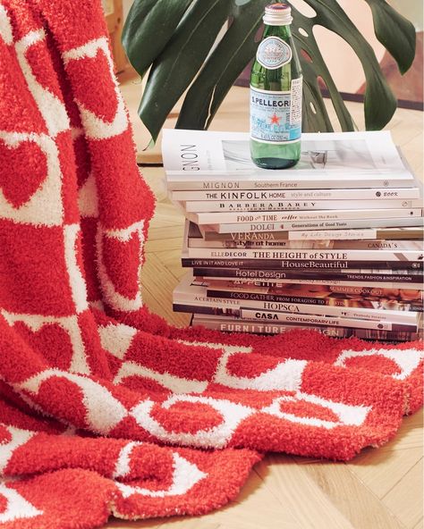 A throw blanket that becomes the key to your heart ❤ 🔑🔑 ❤ #throwblanket #magazines #homedecor #itsdecorszn #giftforher #red #yellow #blue #green #multi #colors #shop #online #checkers Checkerboard Blanket, Blanket Dimensions, Fun Room, Painted Candlesticks, Door Table, Flower Rug, Unique Blankets, Wood Plate, Blue Blanket