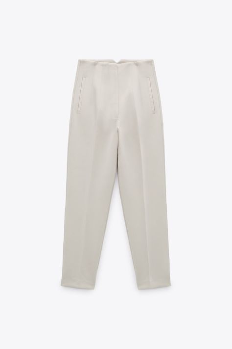 Create A Capsule Wardrobe With Zara Pieces You Know Will Never Go Out Of Style Zara Shopping, Summer Work Outfit, Legal Assistant, Peg Hanger, Marie Antoinette Style, Pattern Combinations, London School, Zara Trousers, Slouchy Pants