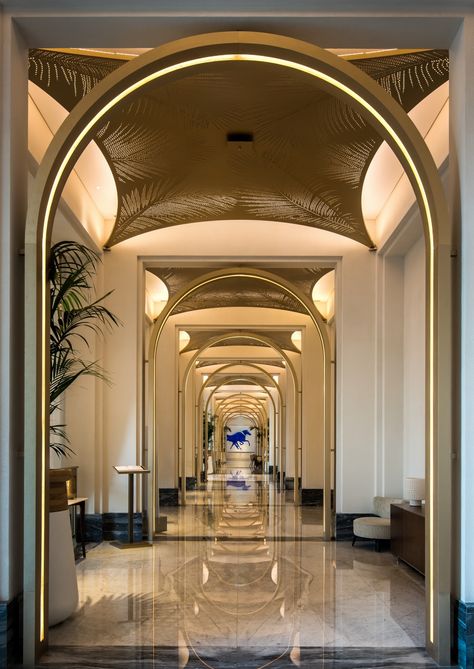 Jumeirah Al Naseem, Hotel Hallway Design, Hotel Lobby Lighting, Hotel Corridor Design, Luxury Bedroom Lighting, Lobby Designs, Luxury Hotels Interior, Hotel Images, Luxury Hotels Lobby