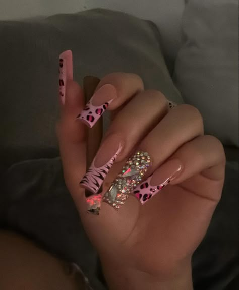 Bling Set Nails, Acrylic Nails Square Long, Baby Pink Nail Ideas, Acrylic Nails Toes, Pink Bling Nails, Mexican Nails, Freestyle Nails, Zebra Print Nails, Zebra Nails