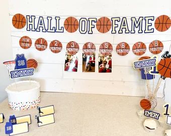 Basketball Decorations Party, Basketball 1st Birthday, Basketball Food, Basketball Birthday Cake, Basketball Themed Birthday Party, Basketball Theme Birthday, Graduation Photo Banner, Baseball Theme Birthday, Banner Graduation