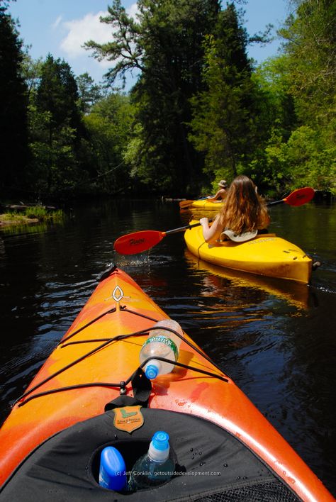 Canoe Aesthetic, Canoeing Aesthetic, Kayak Aesthetic, River Canoeing, Kayaking Aesthetic, River Kayaking, Canoe Camping, Lake Camping, Kayak Boats