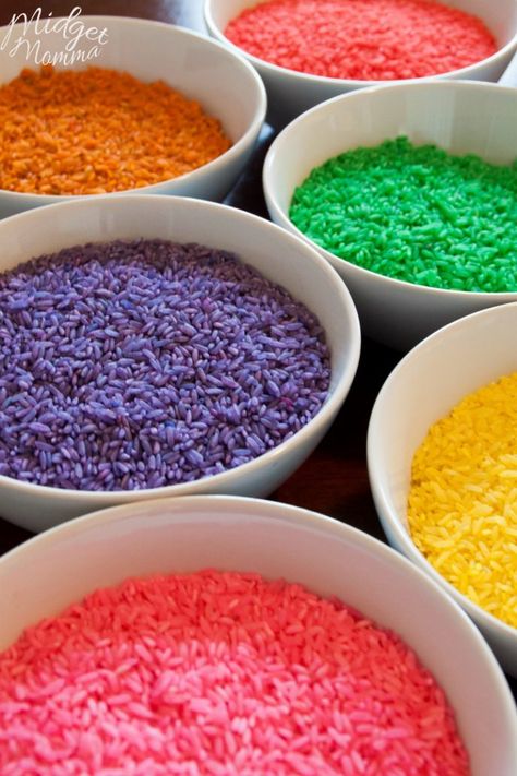 Colored Rice Birthday Parties At Home, Dye Rice, Kids Crafts To Sell, Armpit Rash, Valentine Sensory, Easy Kid Activities, Rainbow Rice, Easy Kids Crafts, Chicken For Dinner