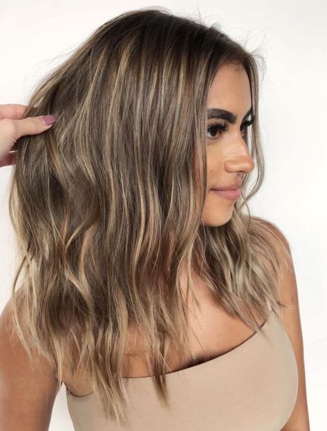 Mousy Brown Hair, Highlights Brown Hair Balayage, Brown Hair With Lowlights, Medium Length Brown Hair, Brown Hair With Highlights And Lowlights, Blonde Foils, Hair Foils, Medium Brown Hair, Brunette Hair With Highlights