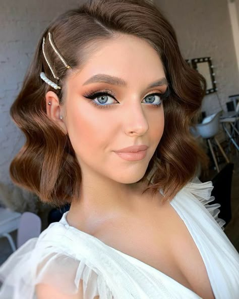 Tuns Bob Lung, Short Hair 2022, Hoco Hair Styles, Hair 2022, Prom Hairstyles For Short Hair, Hairdos For Short Hair, Short Wedding Hair, Penteado Cabelo Curto, Hoco Hair