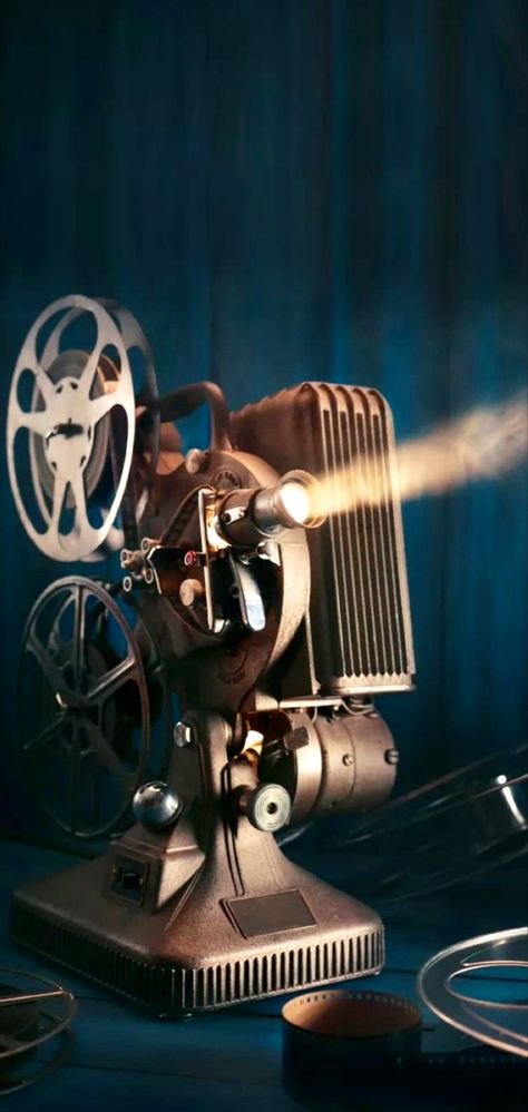 Film Projector Aesthetic, Projector Aesthetic, Trending Wallpapers, Arts Wallpapers, Film Projector, Statue Art, New Wallpapers, Photography Quotes, Popcorn Recipes