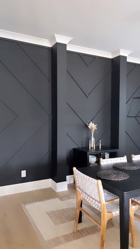 Accent Wall Between Windows, Basement Accent Wall Ideas Paint, Black Accent Wall Dining Room, Accent Wall Patterns, Accent Wall With Window, House Accent Walls, Black Accent Wall Ideas, Blonde Flooring, Modern Accent Wall