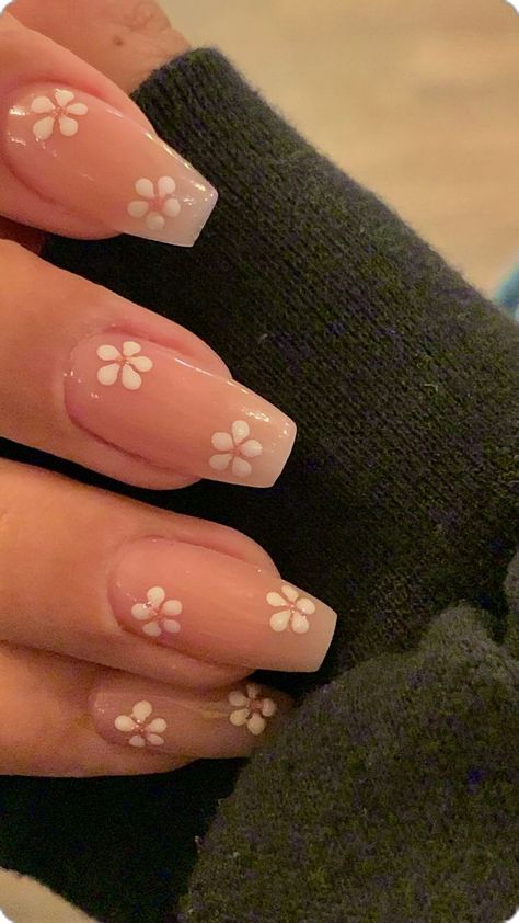 Paznokcie Hello Kitty, Uñas Aesthetic, Simple Toe Nails, Simple Spring Nails, Cute Simple Nails, Pink Nail Art, Makijaż Smokey Eye, Animal Print Nails, Best Nail Art Designs