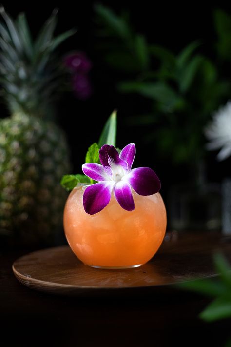 Cobra's Fang (Classic Tiki Cocktail) - Moody Mixologist Tropical Cocktail Photography, Dnd Drinks, Moody Mixologist, Cocktails Made With Rum, Absinthe Cocktail, Tiki Cocktail, Passion Fruit Syrup, Drink Garnishing, Tiki Drinks