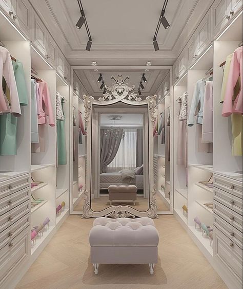 White Closet Design, Walk In Closet Aesthetic, A Walk In Closet, Reka Bentuk Bilik Tidur, Designer Room, Hiasan Bilik Tidur, Dream Closet Design, Luxury Closets Design, Closet Decor