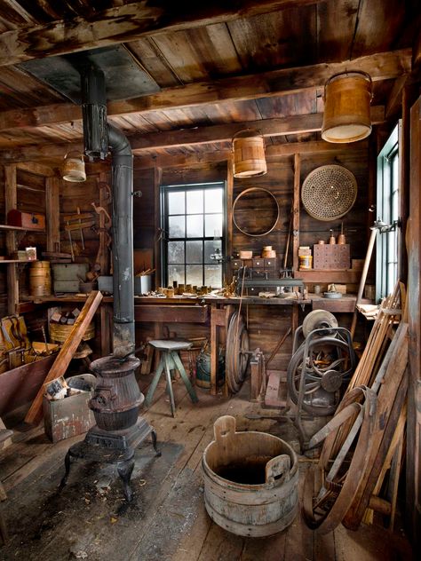 Toy Workshop, Sturbridge Village, Log Cabin Living, Cabin Interiors, Cabin Living, Log Cabin Homes, Small Cabin, Tiny House Cabin, Cabins And Cottages