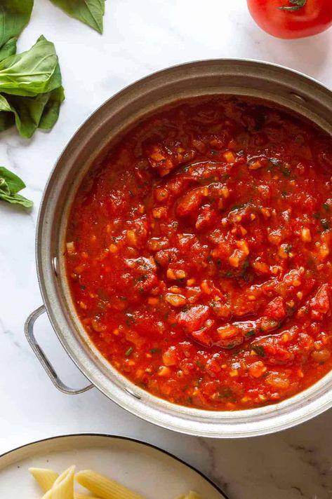 Vegetarian Pasta Sauce, Spicy Pasta Sauce, Pasta Arrabiata, Arrabiata Sauce, Arrabbiata Sauce, Roasted Red Pepper Pasta, Spicy Pasta, Pizza Roll, Red Sauce Pasta