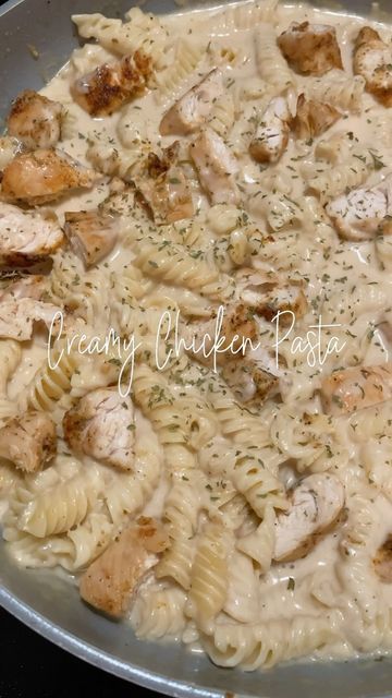 Parmesan Noodles, Flour Chicken, Noodles Chicken, Creamy Chicken Pasta, One Pot Pasta Recipes, Healthy Homemade Recipes, Chicken Pasta Recipes, Yummy Chicken Recipes, Delicious Pizza