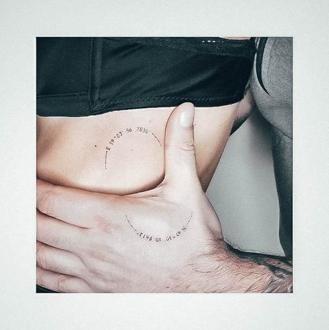 Twin Meaning Tattoo, Compass And Coordinates Tattoo, Subtle Partner Tattoo, Country Code Tattoo, Minimalist Couples Tattoo, Coordinates Tattoo Couples, Coordinate Tattoo Ideas For Women, Tattoo Quotes For Couples, Connected Tattoos