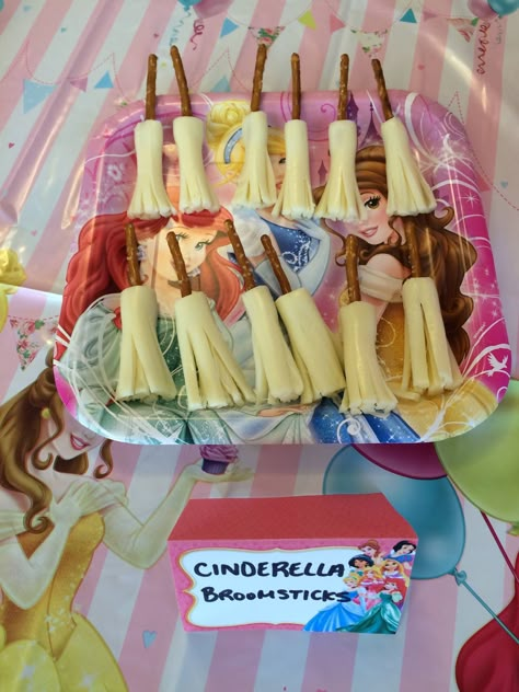 Birthday Party Disney Princess, Disney Princess Party Ideas Food, Disney Party Snacks Food Ideas, Disney Princess Birthday Party Food Ideas, Cinderella Snack Ideas, Cinderella Inspired Birthday Party, Disney Princess Snack Ideas, Princess Snack Ideas, Princess 3rd Birthday Party Food