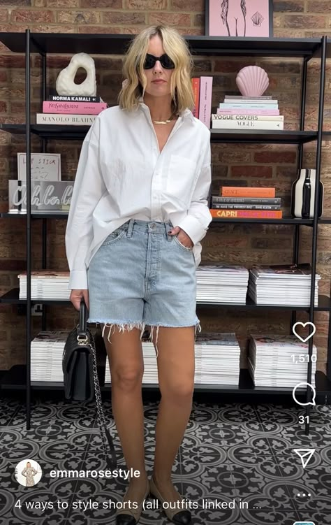 Pink Bermuda Shorts Outfit, Look Bermuda Jeans, Bermuda Outfits, Denim Bermuda Shorts Outfit, Fashion Short Hair, Look Bermuda, Mushroom Stone, Bermuda Shorts Outfit, Leather Shorts Outfit