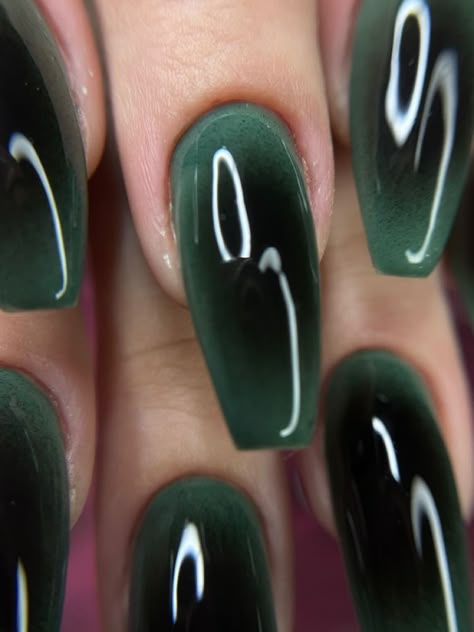 Black Aura Nails, Ender Pearl, Green Acrylic Nails, Aura Nails, Dark Green Nails, Holiday Nail Designs, Goth Nails, Grunge Nails, Pretty Gel Nails