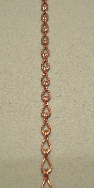 Tutoria on Making Wire Work Chain #jewelrymaking Wire Jewelry Making, Wire Jewelry Tutorial, Beaded Beads, Jewerly Making, Diy Wire Jewelry, Wire Work Jewelry, Jewelry Techniques, Handmade Wire Jewelry, Work Jewelry