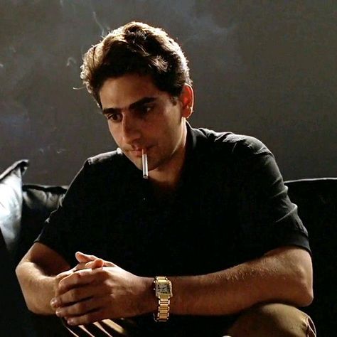 Fl on TikTok Sopranos Party, Sopranos Aesthetic, Michael Imperioli, Christopher Moltisanti, Tony Soprano, The Sopranos, Literally Me, Discover Yourself, Short Videos