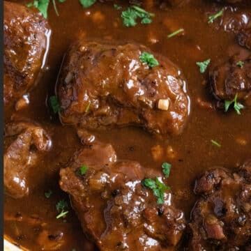 The Best Braised Pork Cheek Recipe Lamb Shanks Slow Cooker, Lamb Casserole, Parmesan Mashed Potatoes, Pork Cheeks, Slow Cooker Lamb, Buttered Vegetables, How To Cook Beef, Food To Cook, Creamy Spinach