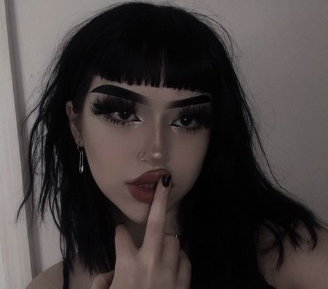 Maquillage Goth, Fete Emo, Goth Eye Makeup, E Girl Makeup, Dark Makeup Looks, Egirl Makeup, Punk Makeup, Alt Makeup, Swag Makeup