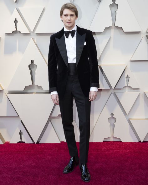 Joe Alwyn wore TOM FORD to the 91st Annual Academy Awards in Los Angeles.  #TOMFORD #Oscars Tom Ford Wedding Suit, Tom Ford Groom Suit, Tom Ford Tuxedo Men, Tom Ford Black Suit, Tom Ford Tuxedo, Black Tie Tuxedo, Joe Alwyn, Style Girlfriend, Wedding Tux