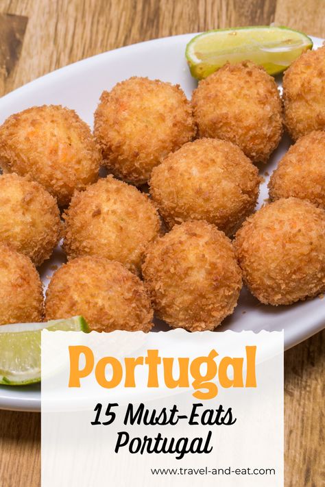 Portugal Food Recipes, Portuguese Snacks, Portuguese Foods, Portugese Food Recipes, Portugal Recipes, Portuguese Dishes, Easy Portuguese Recipes, Portuguese Easter Recipes, Portuguese Meals