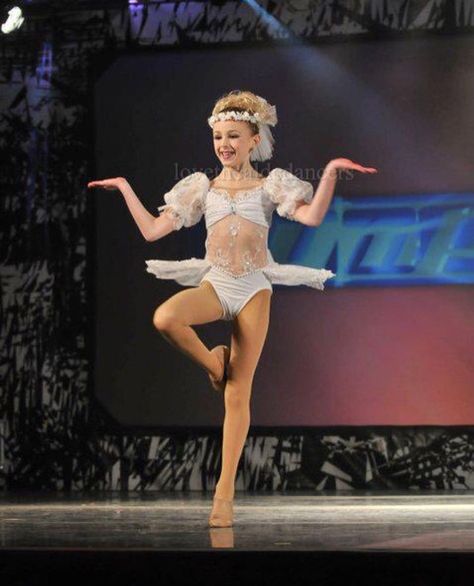 Ma, He's Making Eyes At Me | Chloe Lukasiak Wiki | Fandom Dance Moms Chloe Lukasiak, Dance Moms Group Dances, Dance Moms Confessions, Dance Moms Chloe, Dance Moms Facts, Chloe Elizabeth, Dance Moms Pictures, Cheer Leading, Chloe Lukasiak