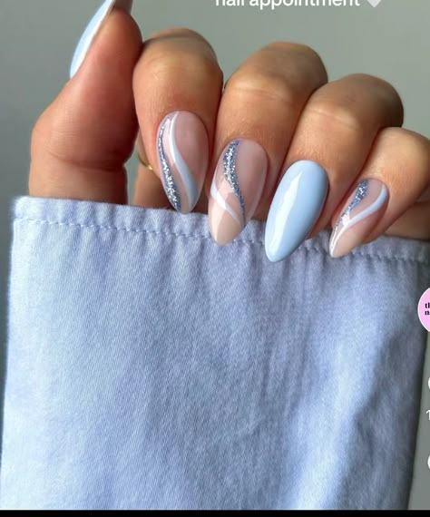 Capping Gel Uñas, Trendy Short Nails, Nail Shapes Squoval, Unghie Nail Art, Light Blue Nails, Squoval Nails, Nagel Tips, Simple Gel Nails, Silver Nails