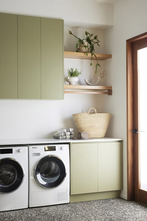 Mid Century Laundry Room, Living Room Bench Seating, Garage Laundry, Laundry Design, Modern Laundry Rooms, Laundry Ideas, Laundry Room Inspiration, Laundry Room Remodel, Laundry Area