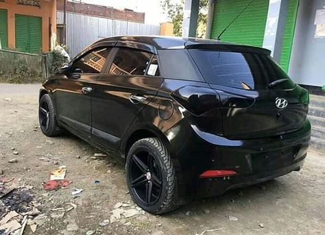 44 Likes, 1 Comments - i20loverZz fan page (@i20loverzz) on Instagram: “BlAck beast⚡ 👉 @i20loverzz . . follow . . . . . #i20asta #sportz #magna #i20active #hyundaii20…” New Mahindra Scorpio, Ford Endeavour, Mahindra Scorpio, Night Rides Snapchat, Black Beast, Honda Brio, Wallpaper Iphone Dark, Black Wallpaper Iphone Dark, Hyundai I20