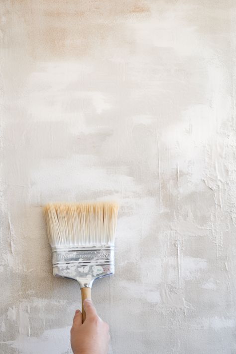 Textured Wall Treatments: Easy Tips for Visually Striking Interiors - Quiet Minimal Bedroom Paint Colors Textured Walls, Farmhouse Wall Texture Ideas, Textured Wall For Living Room, Painting Effects On Walls, Plaster Wall Kitchen, Texture Paint For Walls, Faux Textured Walls, Stucco Interior Walls Ideas Modern, Diy Textured Accent Wall