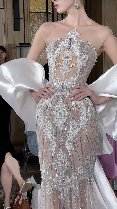 Prom Dress Inspiration, Fantasy Dress, Glam Dresses, Wedding Dresses Unique, Wedding Dress Inspiration, Dream Wedding Dresses, Beautiful Gowns, Designer Wedding Dresses, Fancy Dresses