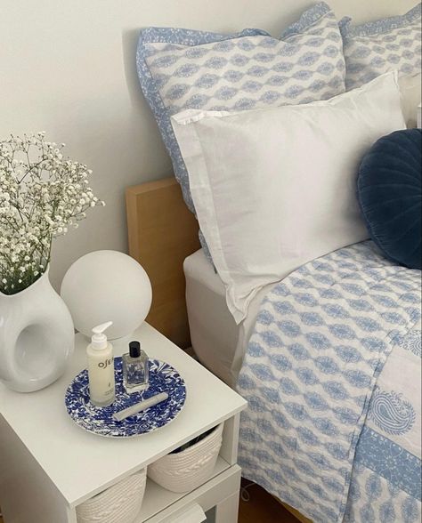 Coastal Bedding Aesthetic, Greek Styled Bedroom, Costal Granddaughter Aesthic Room Ideas, Blue Floral Bedroom Aesthetic, Blue Room Aesthetic Decor, Costal Granddaughter Bathroom, Costal Grandaughter Bedroom, Navy Decor Bedroom, Tsitp Room Aesthetic