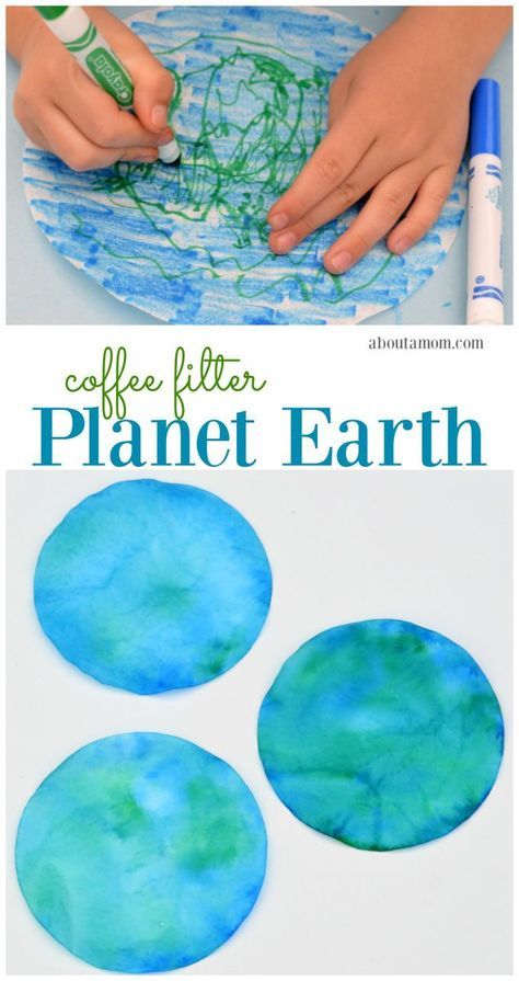 This coffee filter planet Earth craft is a great Earth Day craft for kids. Earth Day Craft, Space Week, Earth Week, Earth Day Projects, Earth Craft, Inexpensive Crafts, Earth Day Crafts, Space Activities, Earth Day Activities