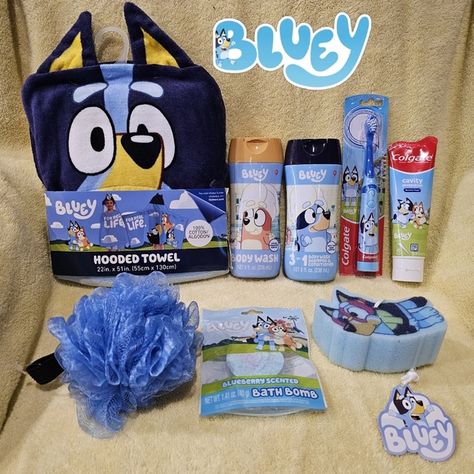 Ultimate Bluey Bath Set Bubble Fruit, Brush Teeth, Brush Teeth Kids, Bath Sponge, Bath Set, Christmas Color, Bath Sets, Kids Bath, Hooded Towel